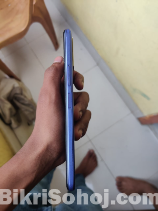 Vivo y21